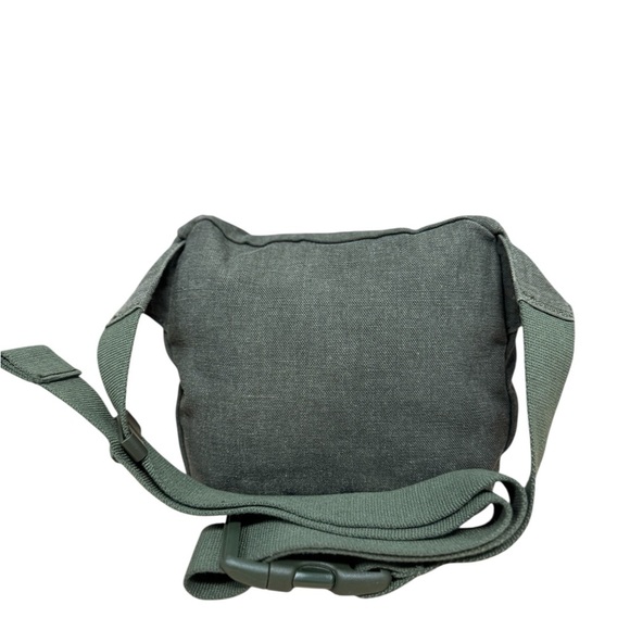 HERSCHEL SUPPLY COMPANY - Unisex Military Green Fifteen Hip Sack, One Size - Picture 2 of 6